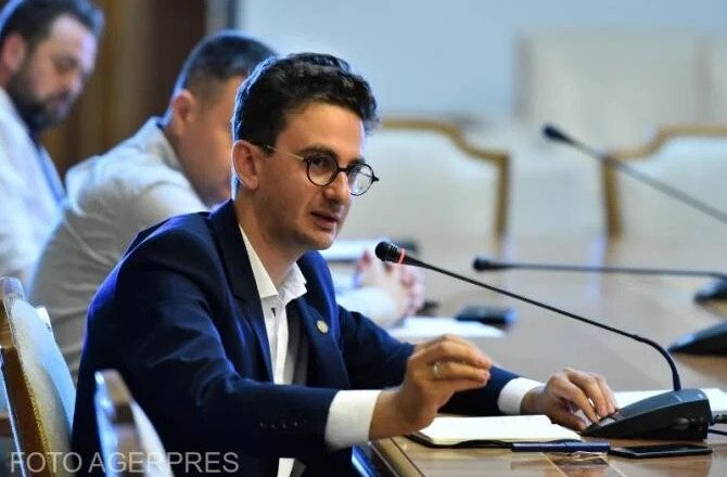 În urmă cu 12 ani, Iulain Bulai (USR) făcea pe STATUIA VIE în Oslo / FOTO+VIDEO