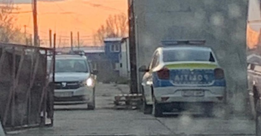 Prinşi în flagrant pentru furt calificat