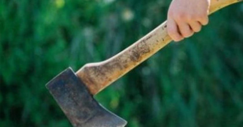 Cu toporul la bar, povestea unui gălăţean agresiv!