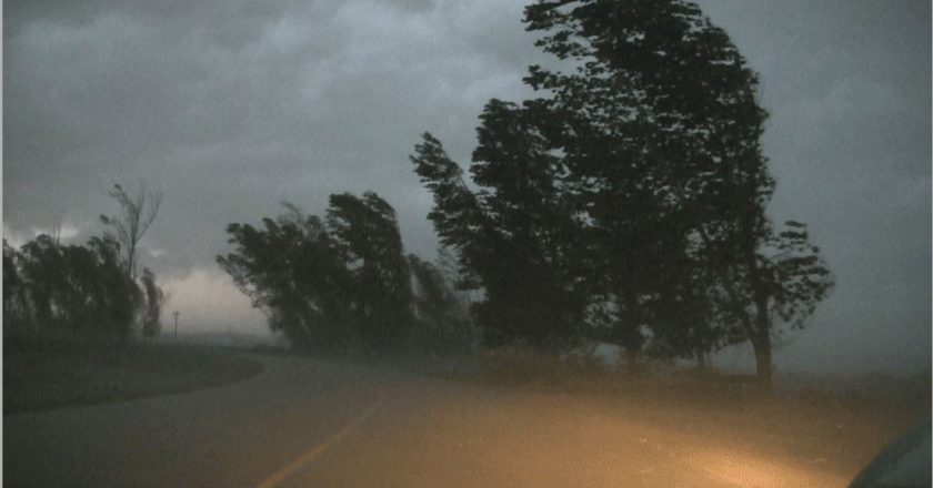 Județul Galați se află sub COD GALBEN de vânt puternic