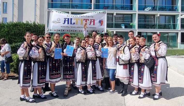 Grupul folcloric „ALTIȚA” a repus Tecuciul pe harta tradiției!
