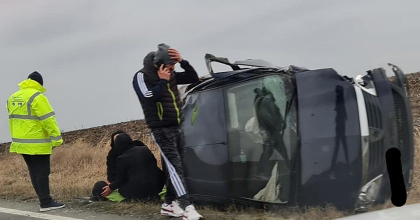 FOTO | Trei persoane au fost rănite într-un accident violent între Galați și Tecuci