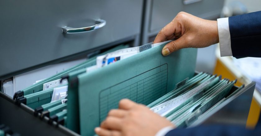Două posturi vacante scoase la concurs