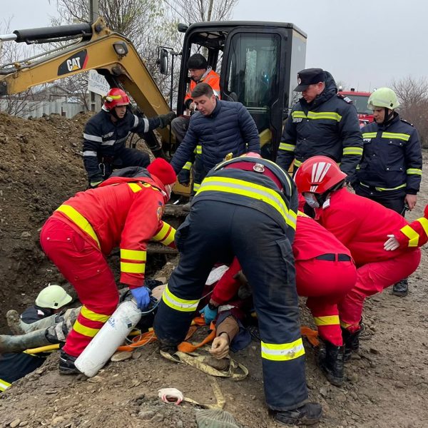 Accident de muncă mortal la Ghidigeni: un muncitor și-a pierdut viața după surparea unui mal de pământ