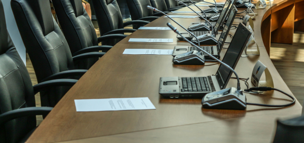 Comunicat de presă. Primarul orașului trage chiulul la ședințele de consiliu local