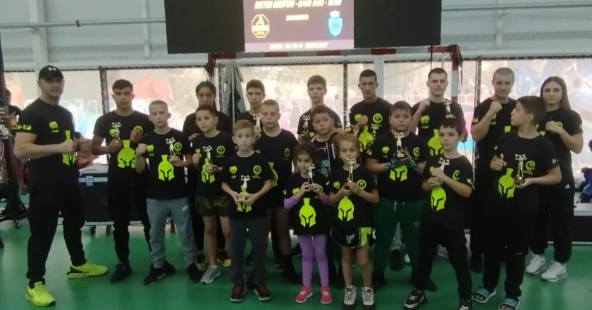 Tinerii sportivi tecuceni au adus acasă 25 de medalii de aur