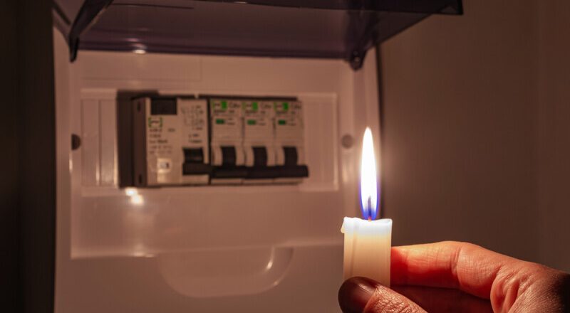 Tecucenii rămân fără curent electric timp de câteva ore