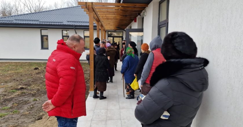 Centrul de Zi pentru Persoane Vârstnice din Munteni a fost  sfințit. La Tecuci a rămas doar promisiunea