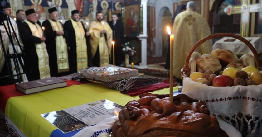 Drumul Micii Uniri ׀ Ceremonie la mormântul Cocuței Conachi de la Țigănești
