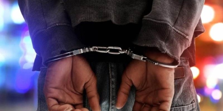 Un băiat de 16 ani din Vaslui a fost reținut după ce le-a furat banii partenerilor cu care a ieșit la urat de Anul Nou