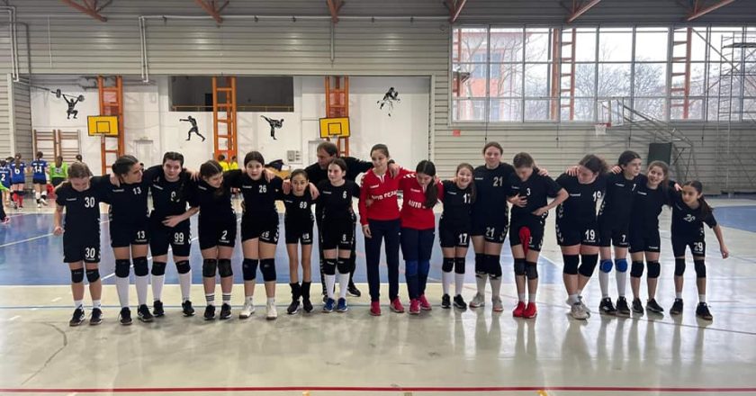 Week-end plin cu meciuri la sala CSS Tecuci. Ultimele etape din cadrul campionatului național junioare IV faza județeană se vor juca în oraș