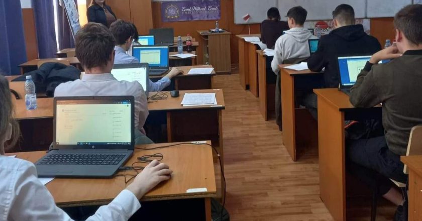 Rezultate bune pentru elevii de la CNAE Tecuci la faza județeană a concursului de cultură și educație financiar-contabilă