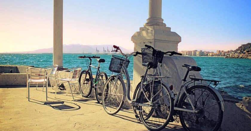 Urmează 3 zile de vacanță pentru români. Când va pica 1 mai