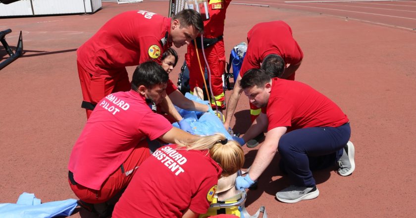 Misiune a salvatorilor gălățeni în Republica Moldova. Bărbat, victima unui accident, transportat cu elicopterul SMURD Galați