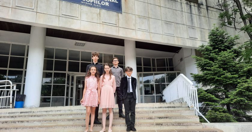 Concurs Național. Premiul I pentru prestația la pian a ajuns la Tecuci