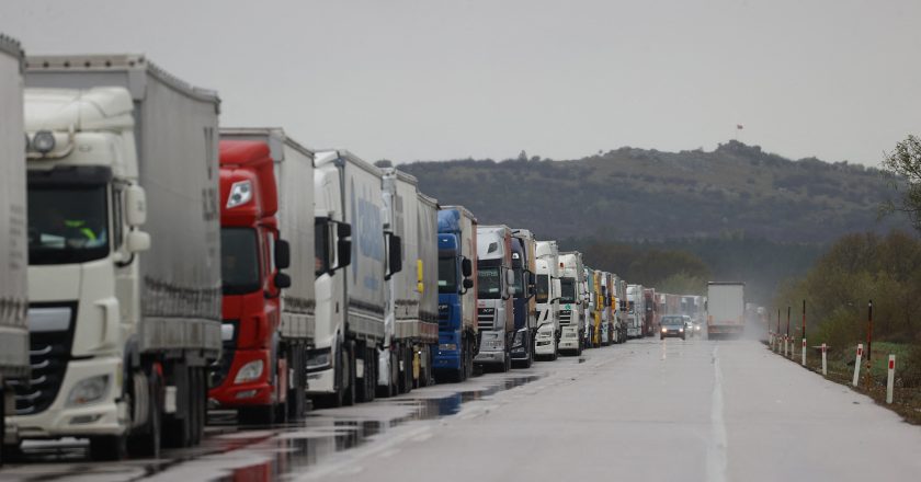 Restricții de circulație pe fondul codului portocaliu și roșu de caniculă pe drumurile din județul Galați