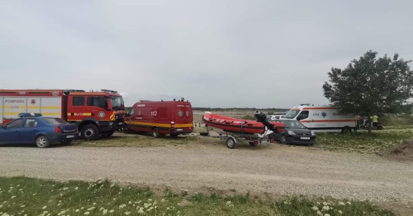 S-a băgat în apă și nu a mai ieșit. Un copil din Cosmești e căutat de aproape 24 de ore