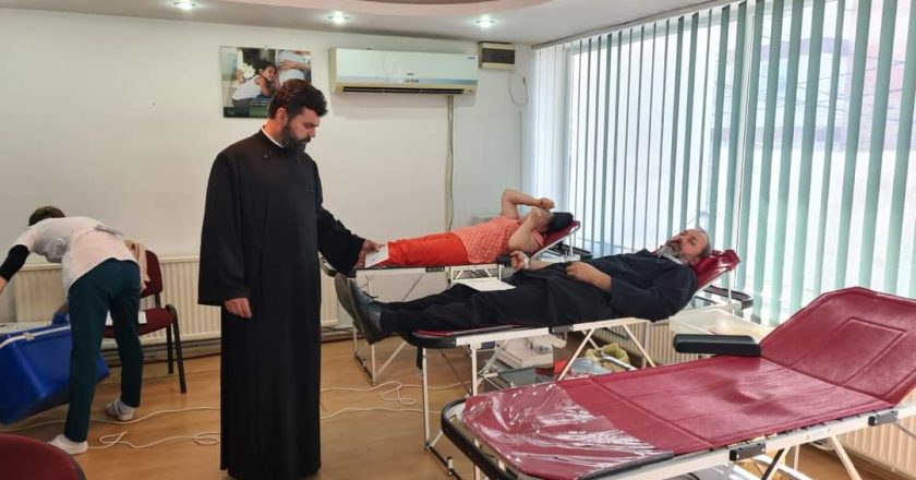 Acțiune de donare de sânge la Tecuci. Peste 30 de credincioși și-au ajutat semenii aflați în suferință