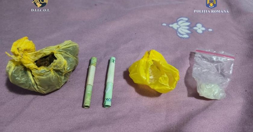 Lacrimi pentru o parte din copiii de la liceele din Tecuci. Dealarii lor au fost arestați, iar marfa confiscată