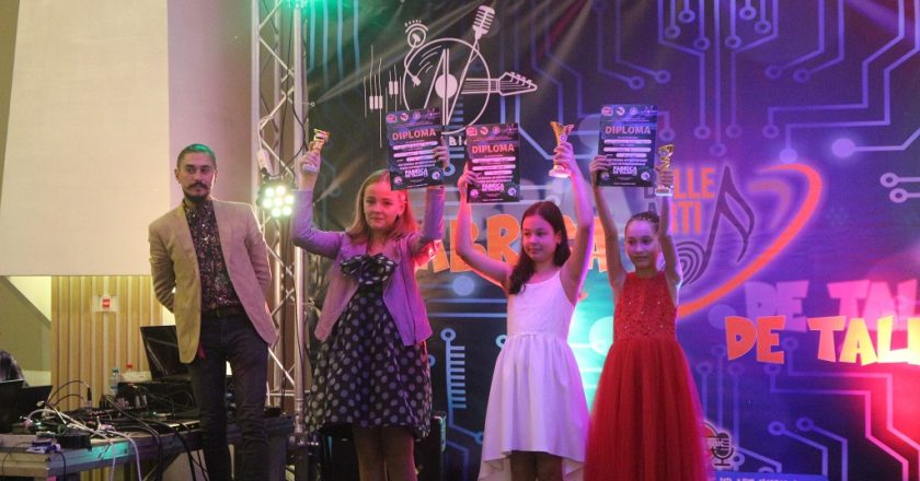 PREMII. 5 tinere talentate din Tecuci au fost premiate la o competiție muzicală