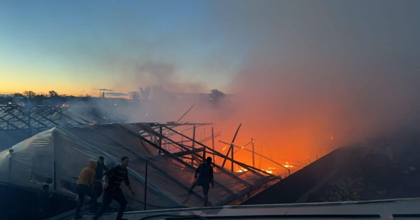Incendiu puternic în Comuna Matca