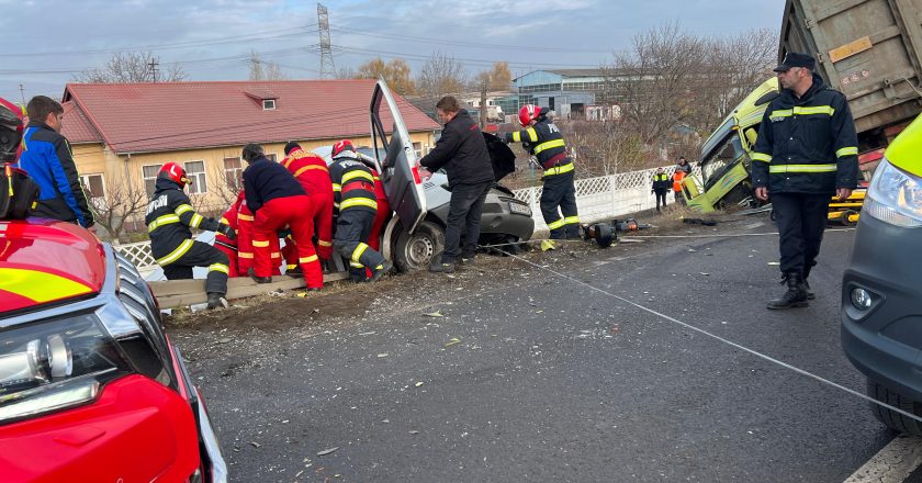 Trafic blocat de mai bine de 5 ore la Șendreni. Un accident grav a avut loc