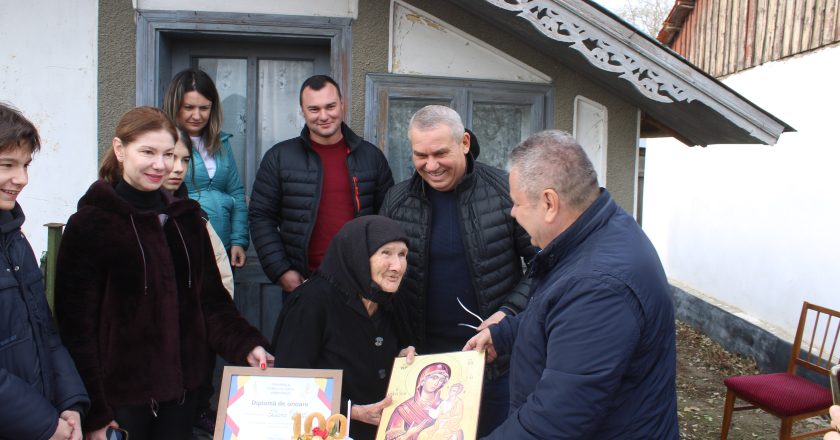 Secol de viață și înțelepciune.  Aniversare de 100 de ani la Umbrărești