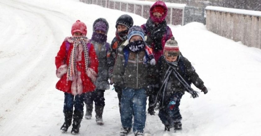 Unele școli din județul Galați sunt închise din cauza vremii rele