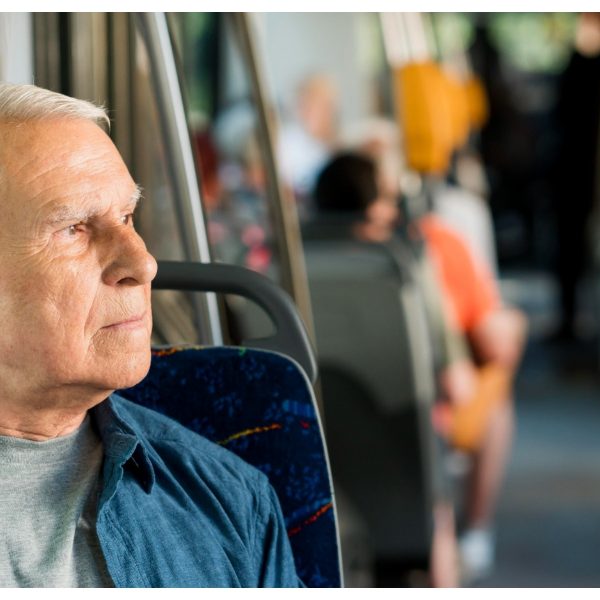 VEŞTI BUNE: Şi mai mulți pensionari tecuceni au primit gratuitate la transportul public. Consilierii locali PSD-UIpT au adoptat proiectul de hotărâre