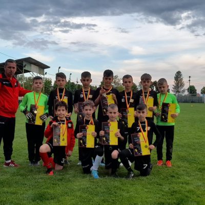 Rezultate bune pentru micii fotbaliști de la ROT Tecuci la turneul de la Bacău