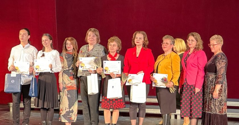 Elevii și profesorii CNSH au fost premiați la „Gala Performanței și Excelenței în educația gălățeană”