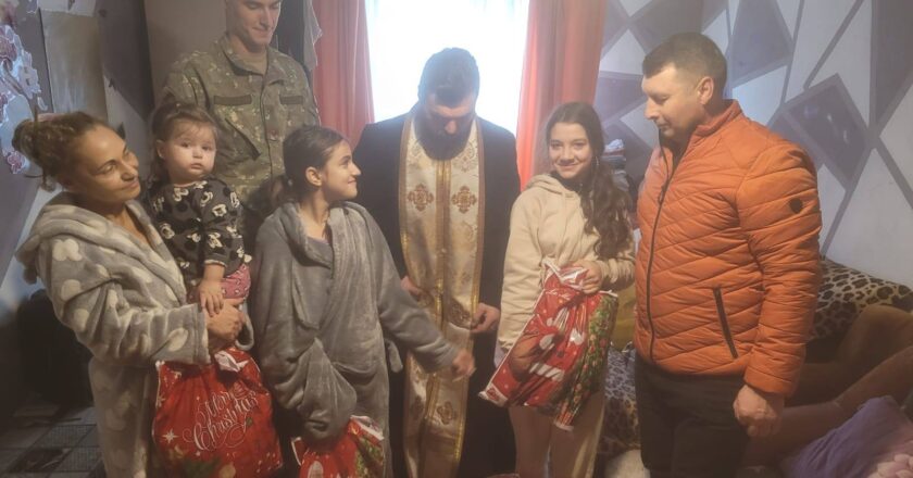 Biserica și armata și-au dat mâna de Crăciun