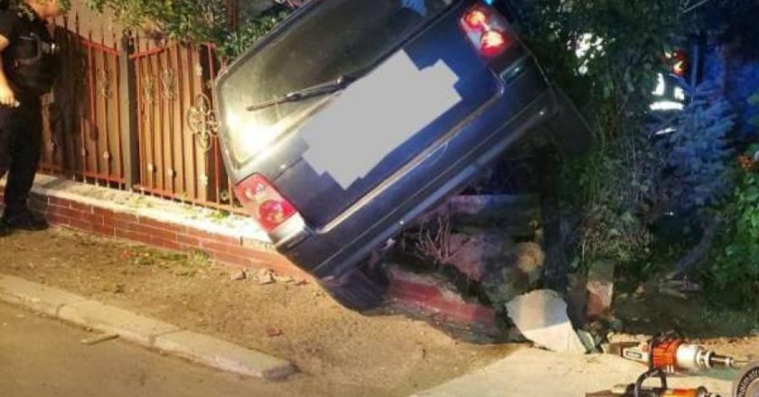 Un șofer băut a produs un accident și a sunat singur la 112