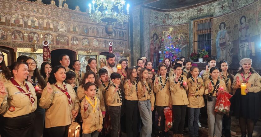Seară de colinde organizată de cercetașii din Tecuci
