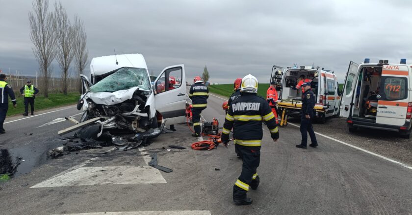 Familie din Munteni, implicată în accident pe DN2-E85