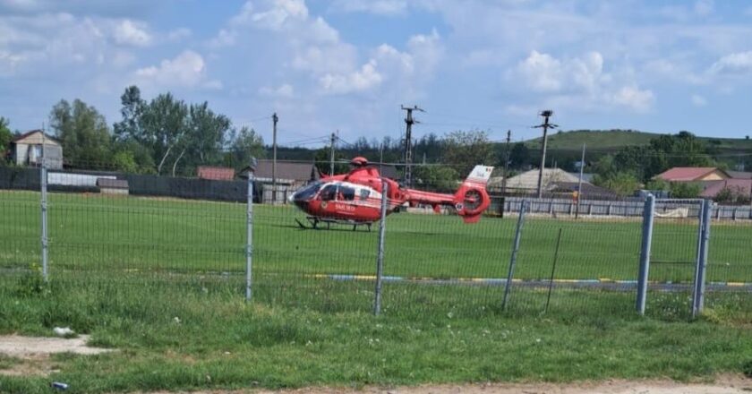 Gefu: Copil de 3 ani luat cu elicopterul SMURD după ce a căzut într-un canal descoperit