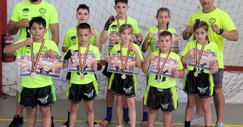 Spartanii din Tecuci au făcut spectacol la Cupa României la Kickboxing – K1