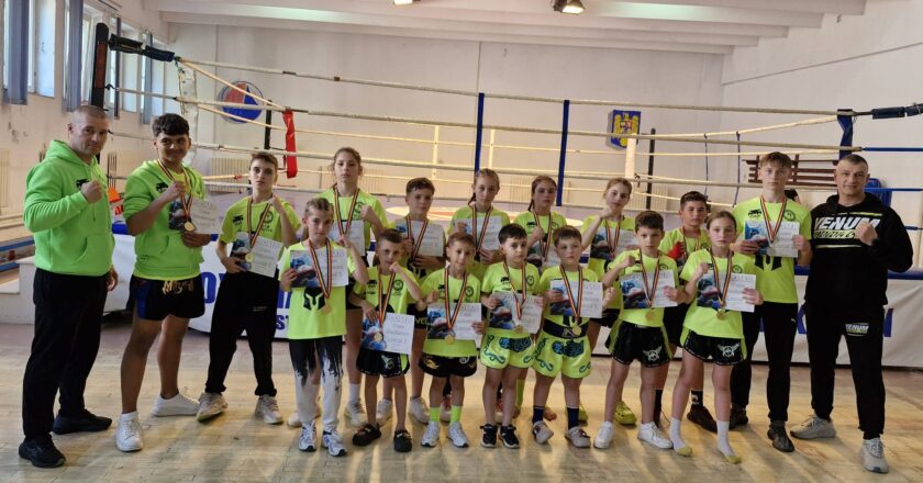 Performanță remarcabilă a sportivilor Kickbox & Muay Thai Tecuci la Cupa Gladiatorilor
