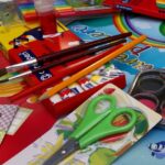 Peste 360 de copii din Tecuci vor primi gratuit rechizite pentru clasa pregătitoare