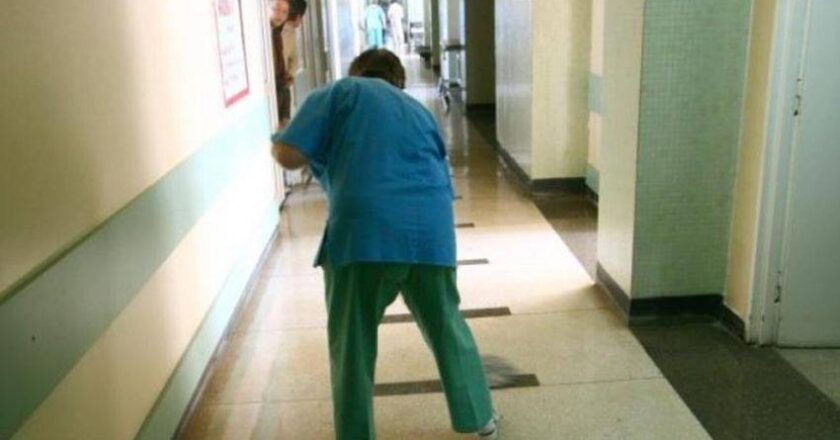 Angajăm îngrijitor pentru perioadă determinată